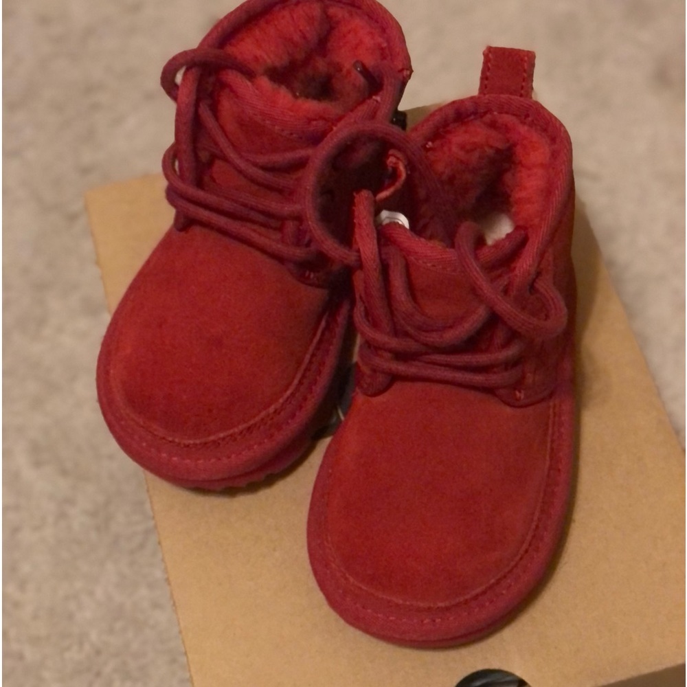 Toddler Ugg boots (Red)